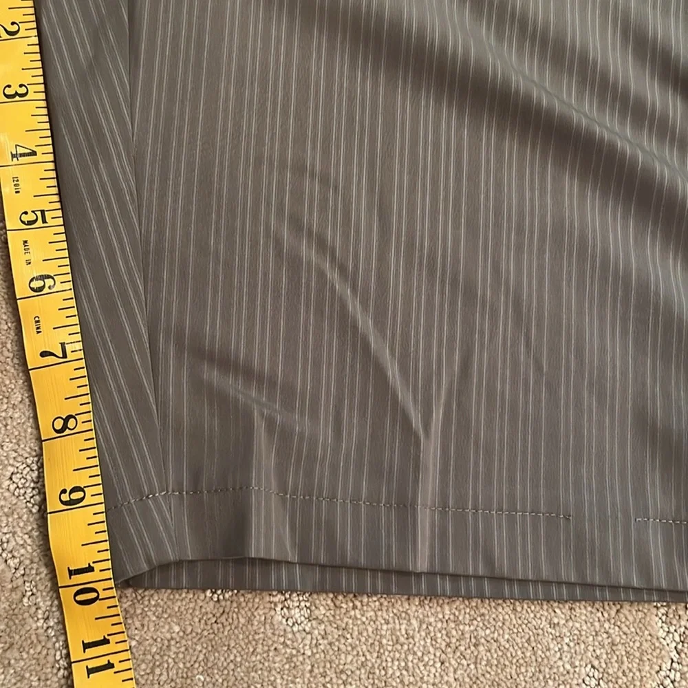 Nike Golf 10” Dri-Fit Bermuda Shorts, Sz 6*